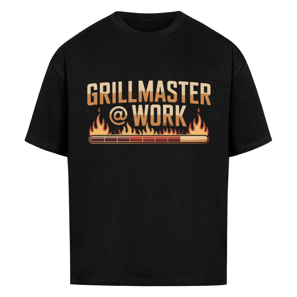 Grillmaster @ Work – Oversized Shirt – Motivdruck in Schwarz
