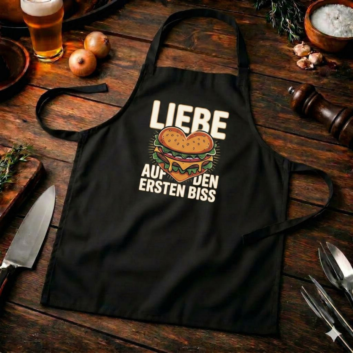 Liebe auf den ersten Biss – Premium Grillschürze (BBQ-Design) – Meatware Produktfoto