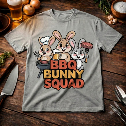 BBQ Bunny Squad Oversized Shirt – Heavy Cotton | Lustiges Grill Team Design – Meatware Produktfoto